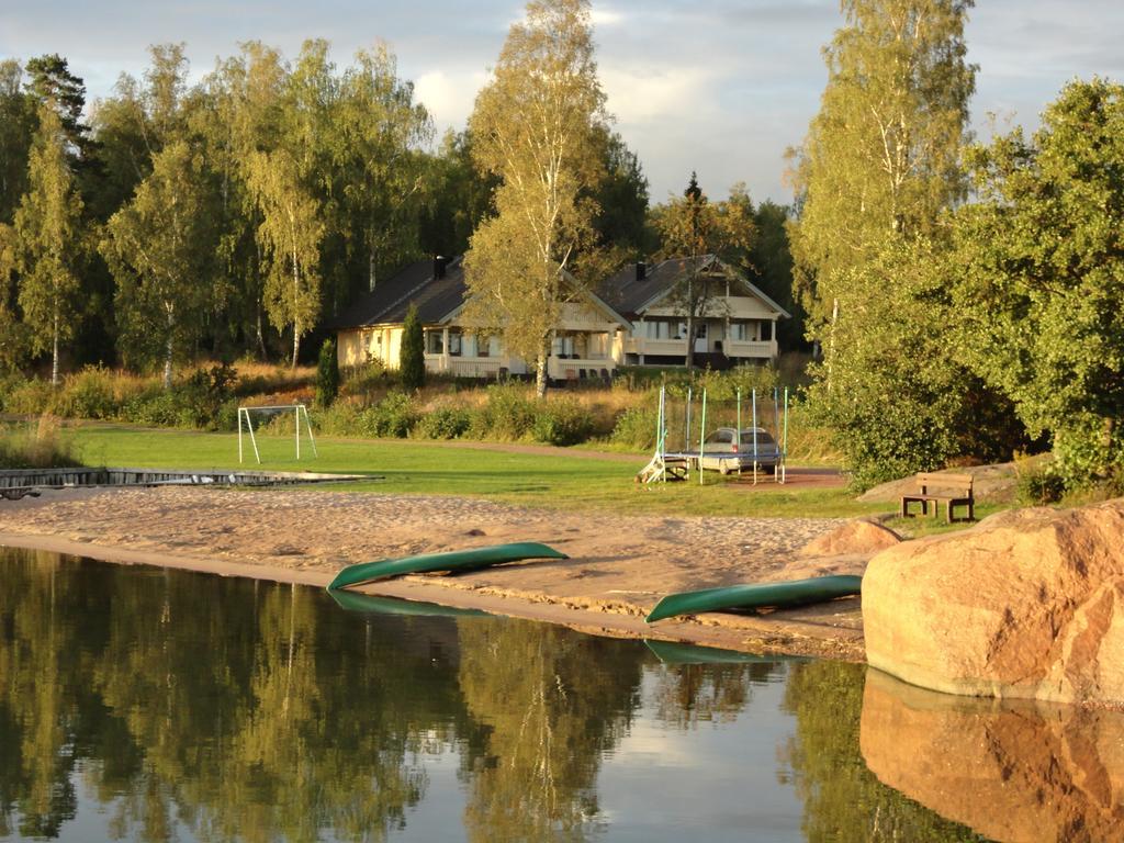 Hjortoe Stugor & Stockhus Finstrom Habitación foto